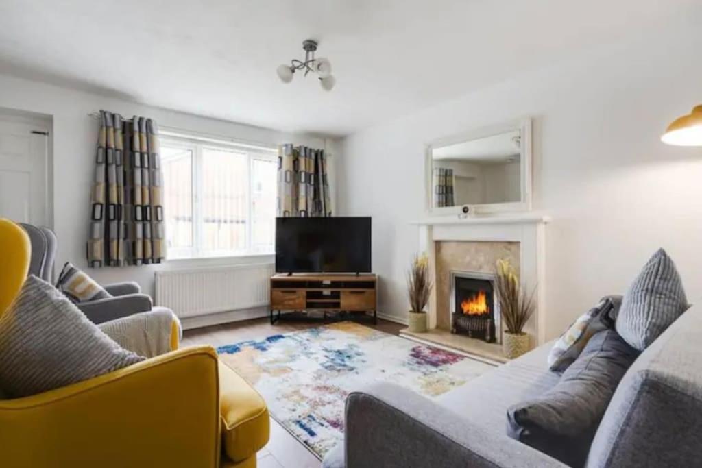 Newly Renovated House Near Trafford Centre Casa vacanze Manchester